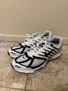 Nike Air Pegasus 2K5 2005 IB3971-100 Men Size 15 Black Blue White Casual Sneaker
